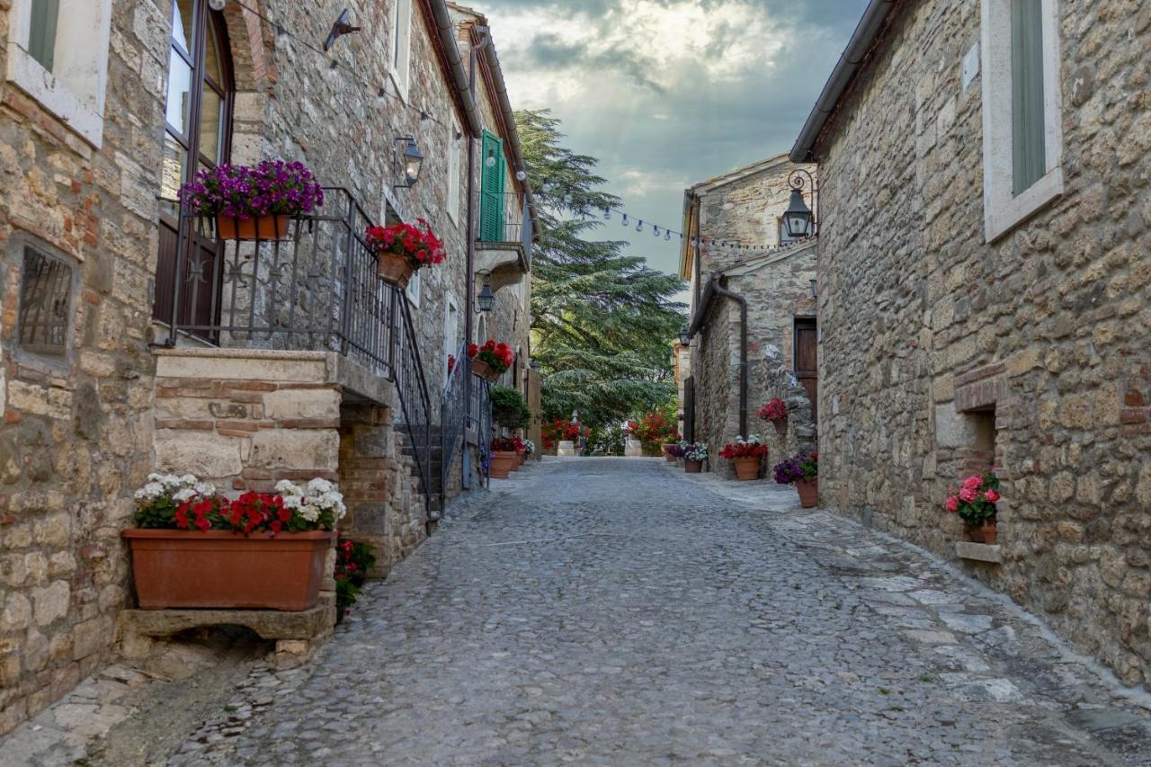Borgo Laticastelli Hotel Rapolano Terme Bagian luar foto