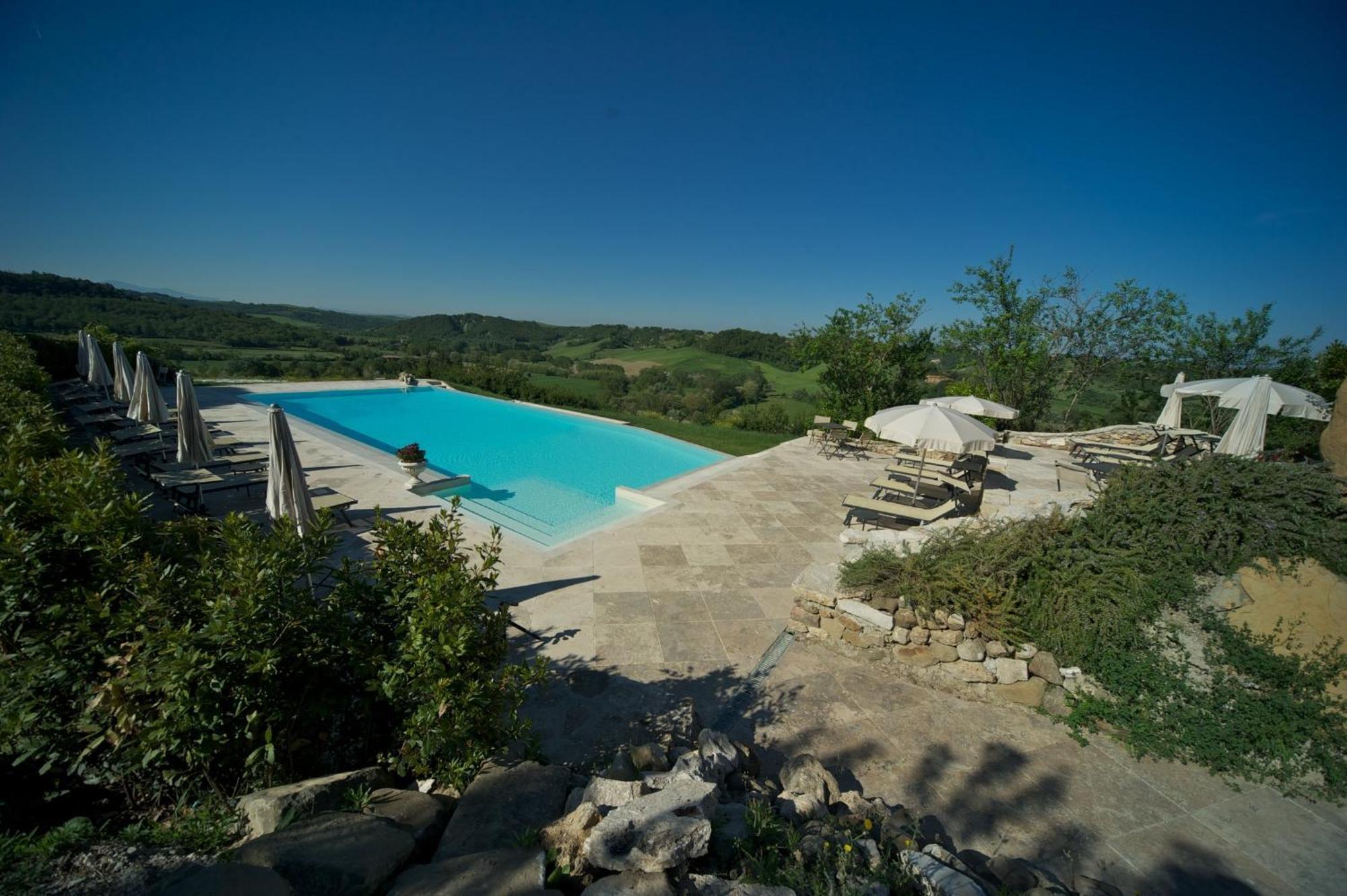 Borgo Laticastelli Hotel Rapolano Terme Bagian luar foto